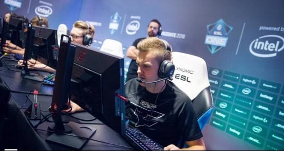 为坚韧的比 为坚韧的比