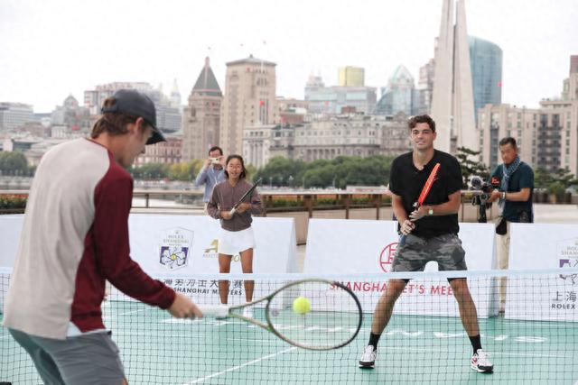 这位球员正 这位球员正