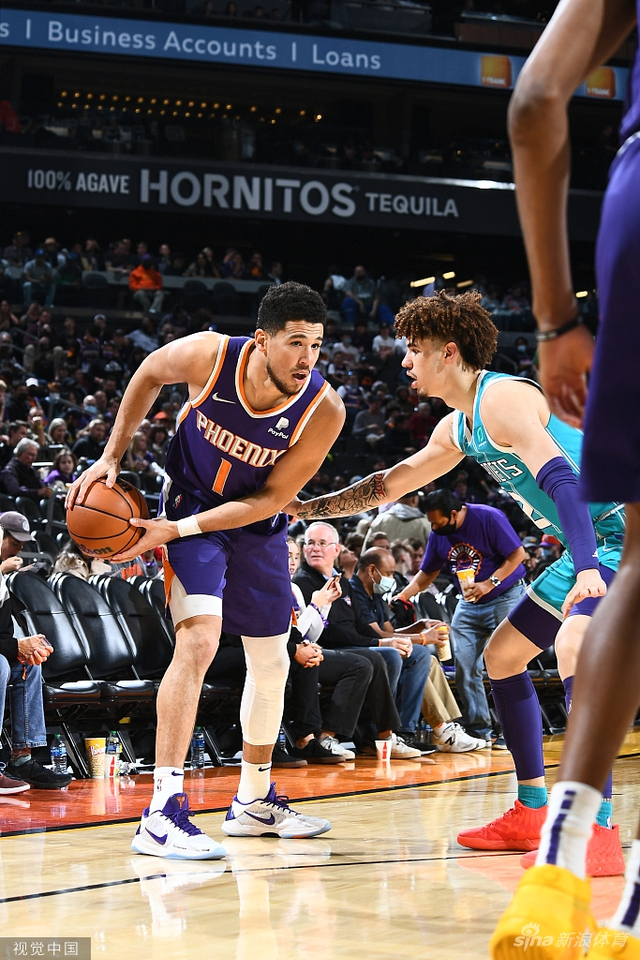 通过与其他 通过与其他