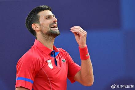 赛场上屡屡 赛场上屡屡